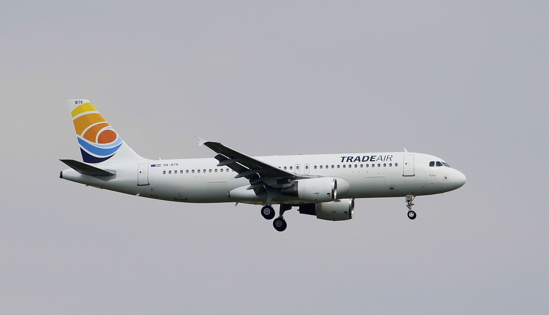 9A-BTK Airbus A320-214