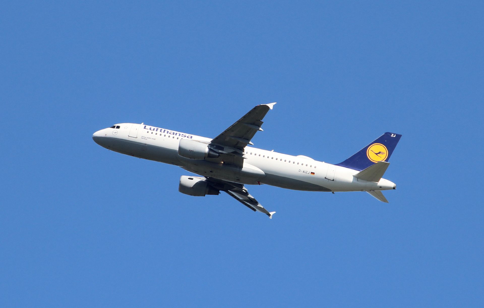 D-AIZJ – Lufthansa Airbus A320-214