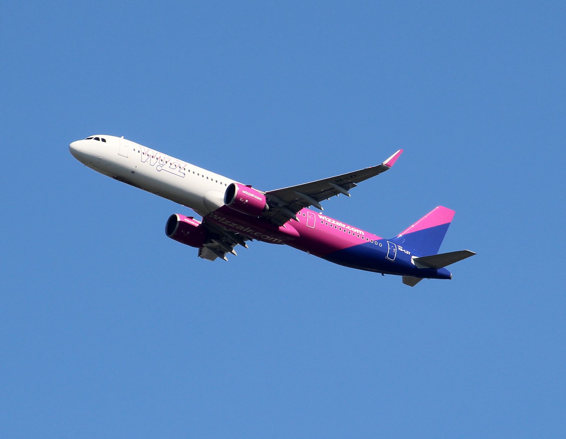 HA-LZY – Wizz Air Airbus A321-271NX