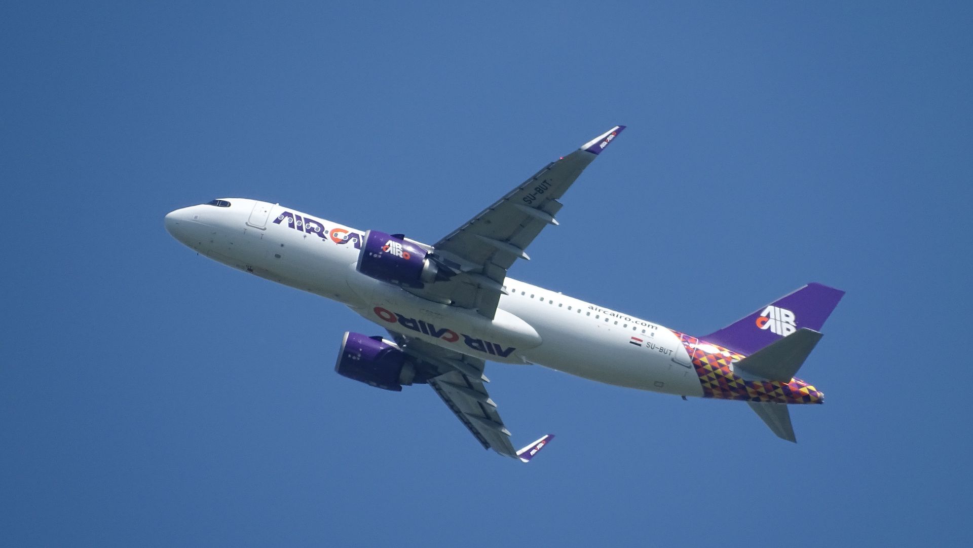 SU-BUT Airbus A320-251N